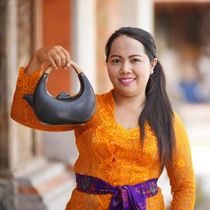 Nyoman Suarmini