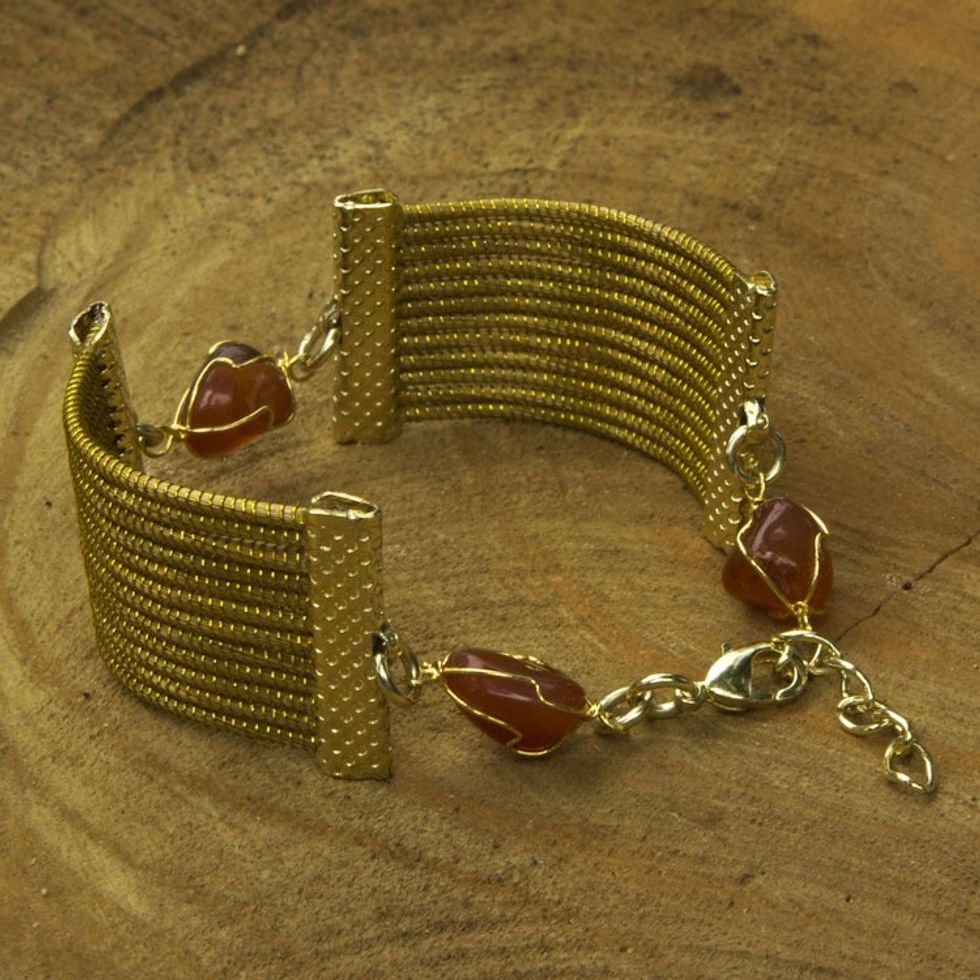 Brazilian Handcrafted Golden Grass and Brown Agate Wristband 'Palace'