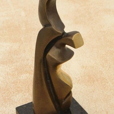 Alternate image for Bronze sculpture Admiration