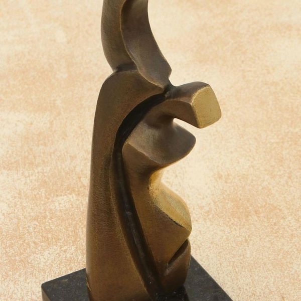 Alternate image for Bronze sculpture Admiration