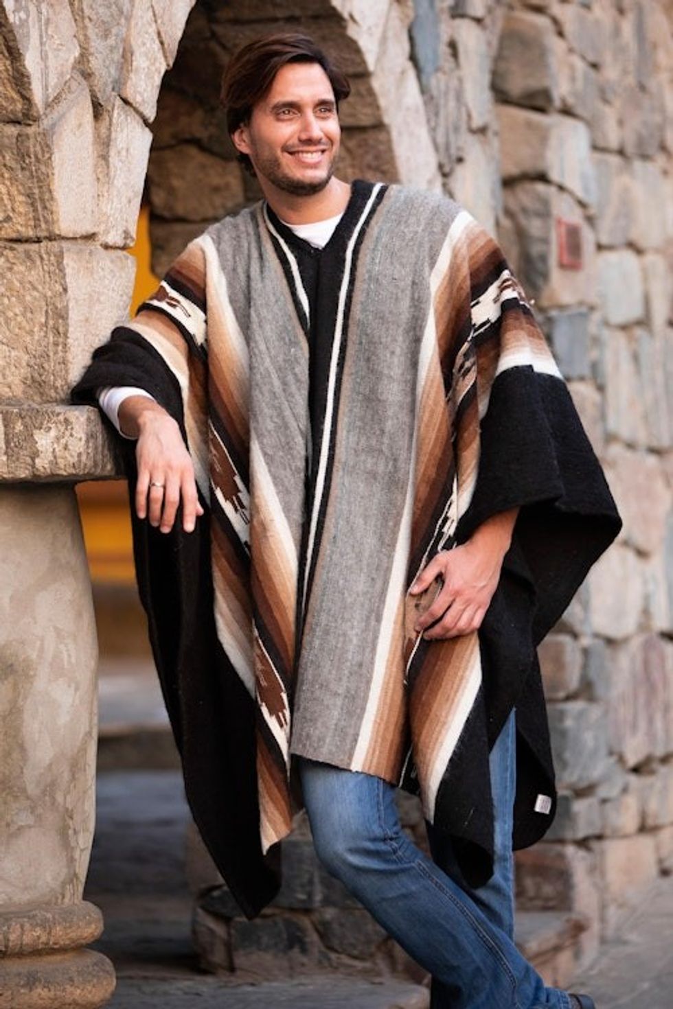 Unique Peruvian Alpaca Wool Men's Poncho 'Hualhuas Night'