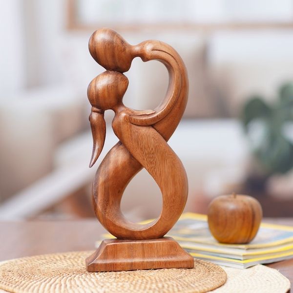 Alternate image for Wood sculpture Kiss Me