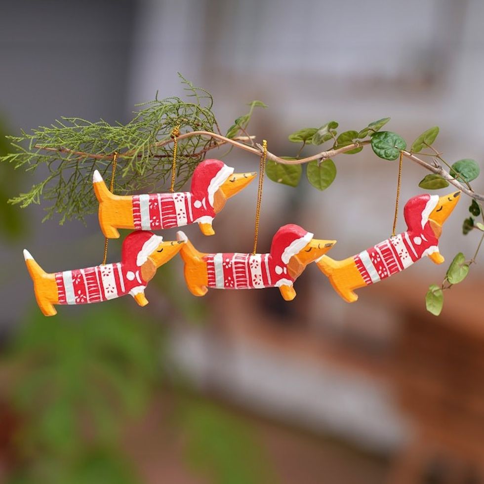 4 Hand-Painted Wood Dachshund Dog Christmas Ornaments 'Merry Dachshunds'