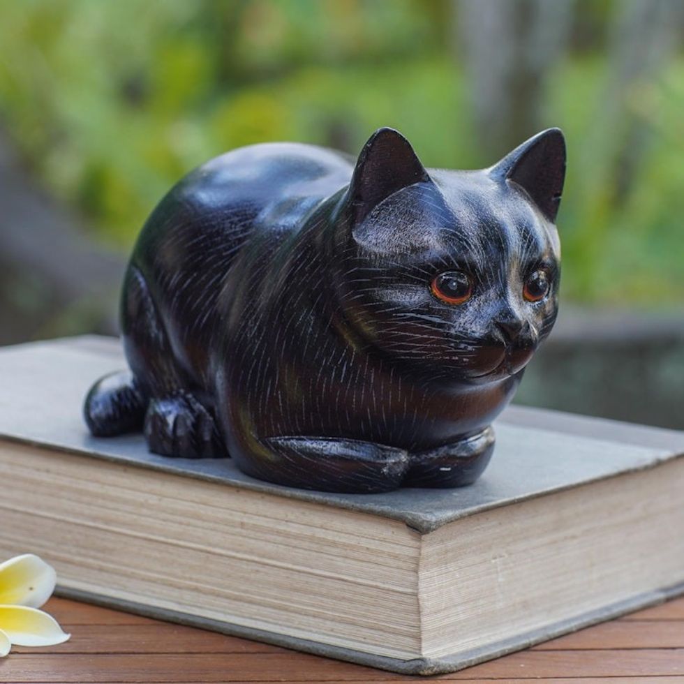 Hand Carved Suar Wood Cat Statuette 'Fat Cat in Black'