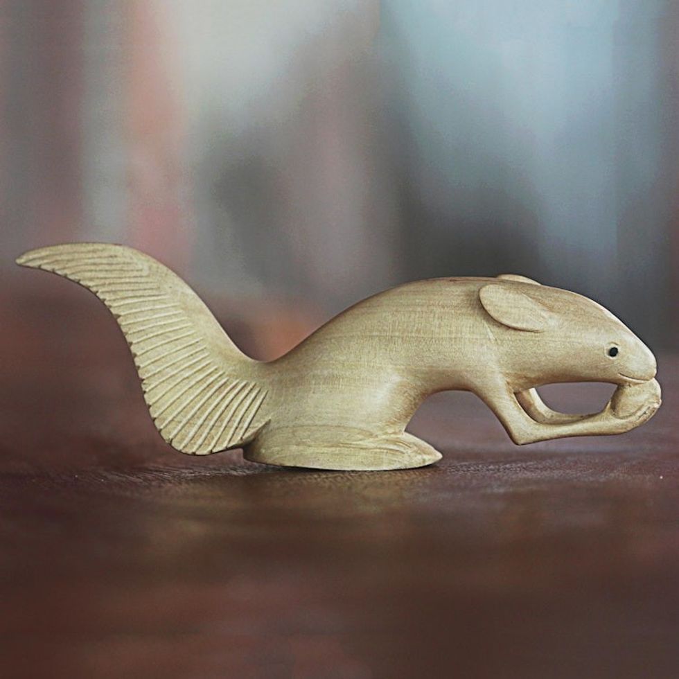 Hand Carved Squirrel Natural Jempinis Wood Statuette 'Feasting Squirrel'