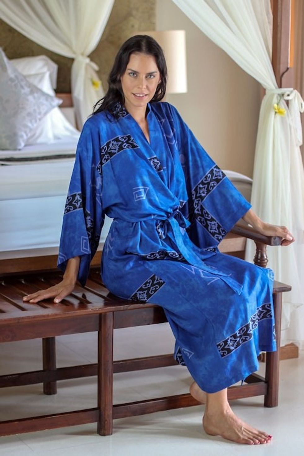 Hand Crafted Women's Batik Blue Patterned Robe 'Deep Blue Sea'