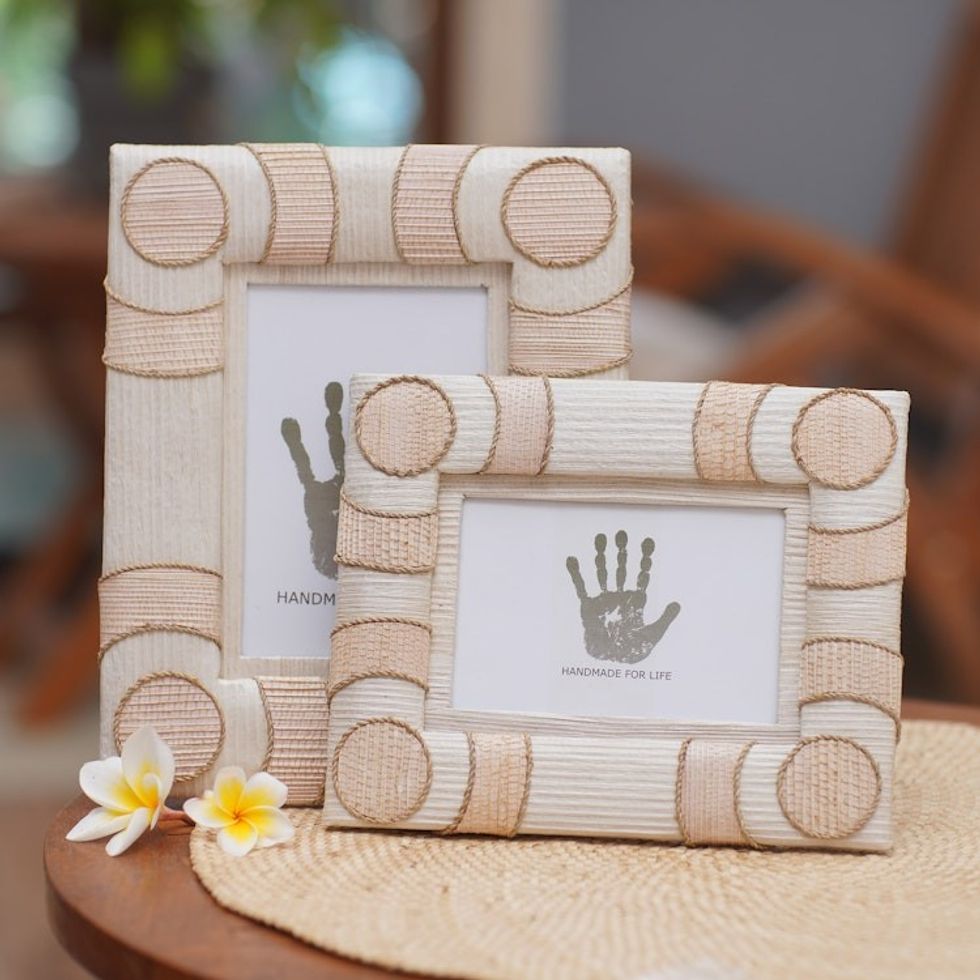 4x6 and 3x5 Natural Fiber Indonesian Photo Frames in Beige 'Circle of Memories in Beige'