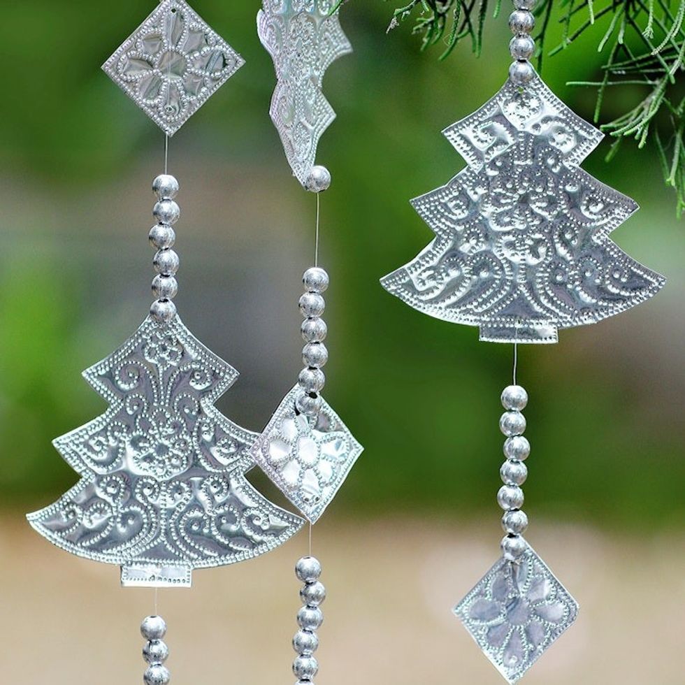 Aluminum Christmas Tree Ornament Garlands Set of 3 'Christmas Tree Parade'