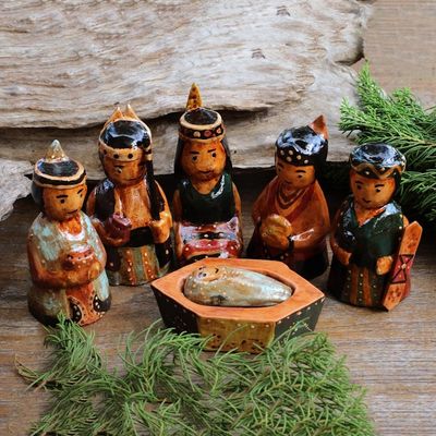Alternate image for Borneo Style Wood Nativity Scene 6 Pieces Dayak Nativity