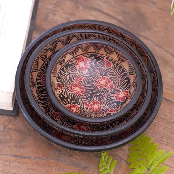 Alternate image for Wood batik centerpieces Set of 3 Javanese Vines