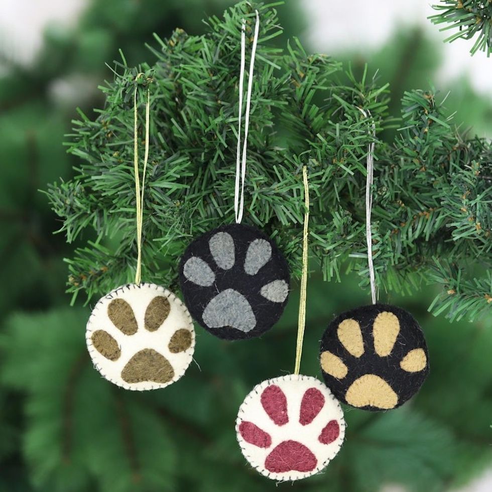 Wool Felt Paw Print Ornaments Set of 4 'Christmas Paws'