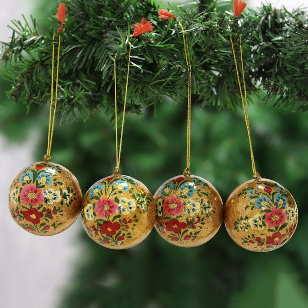 Papier Mache Ornaments with Floral Motifs Set of 4 'Blooming Holiday'