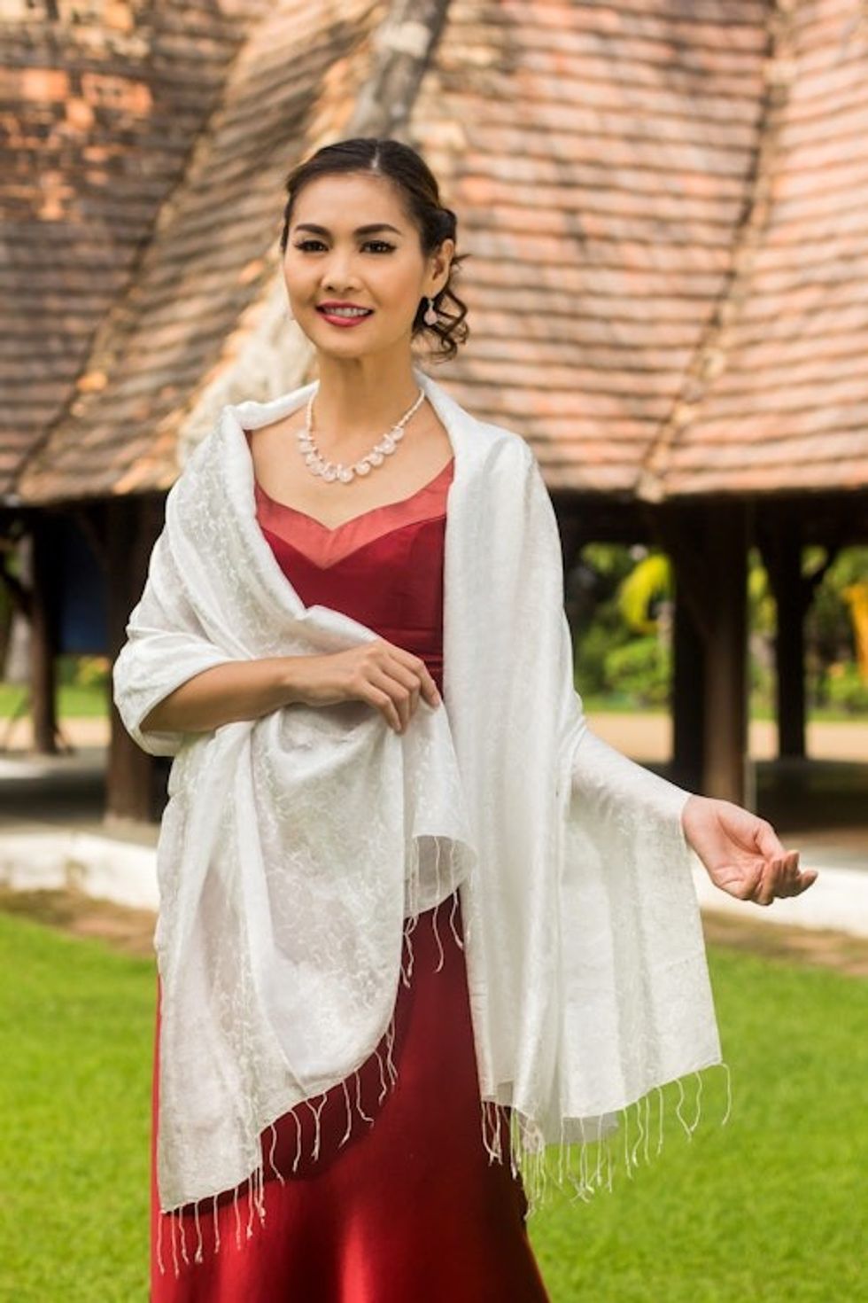 White Floral Brocade Shawl 'Mandarin Snow'