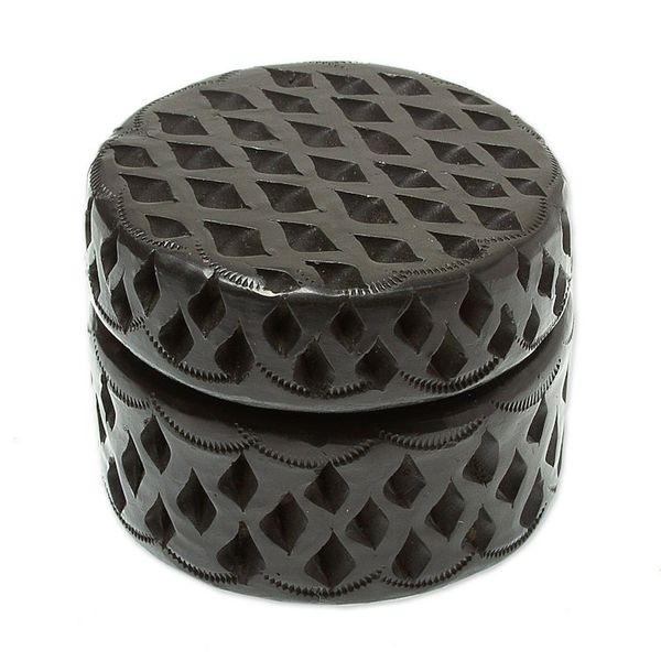 Alternate image for Handmade Barro Negro Decorative Box Round Trellis