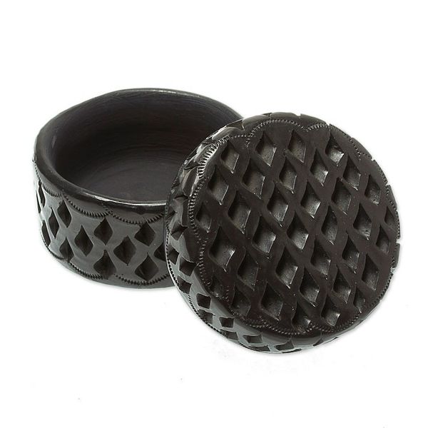 Alternate image for Handmade Barro Negro Decorative Box Round Trellis