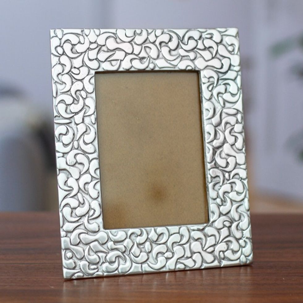 Embossed Aluminum Photo Frame 5x7 'Spring'
