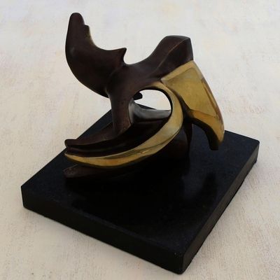 Alternate image for Bronze sculpture Bird