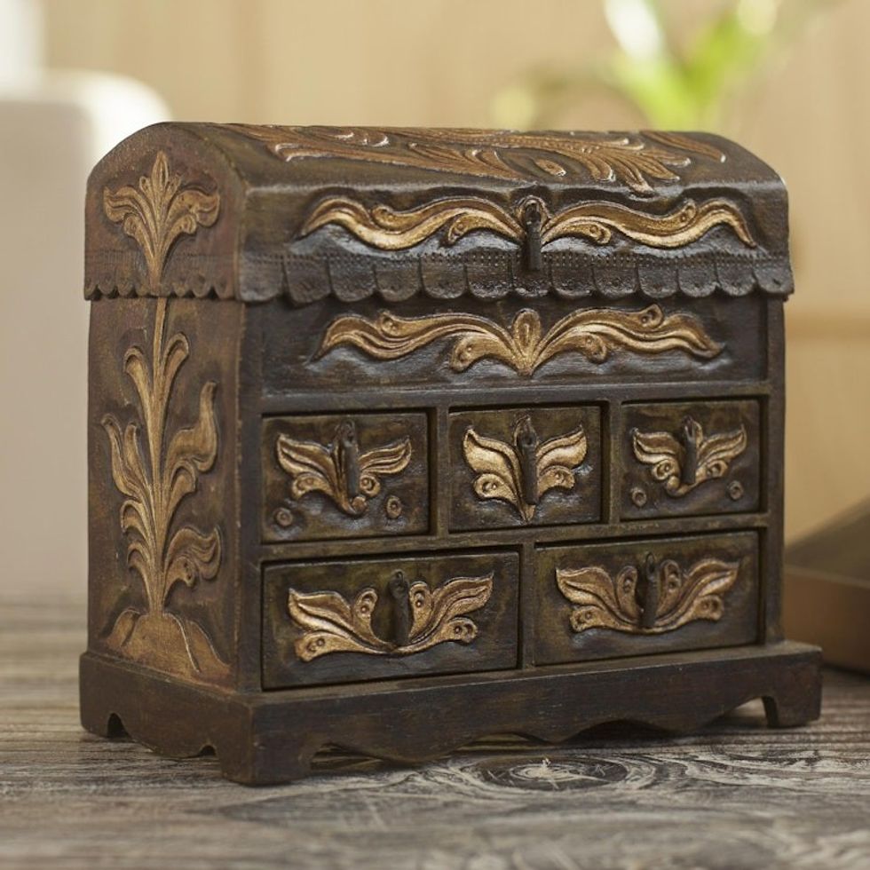 Colonial Hand Tooled Leather Jewelry Box Chest 'Antique Green'