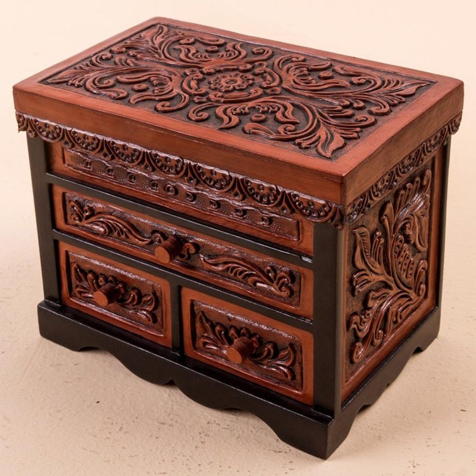 Cedar Wood and Leather Jewelry Box with Mirror from Peru 'Symbolic Leaves'