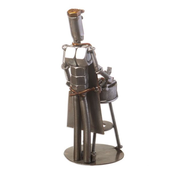 Alternate image for Recycled Metal Sculpture of Man Barbecuing Barbecue Time