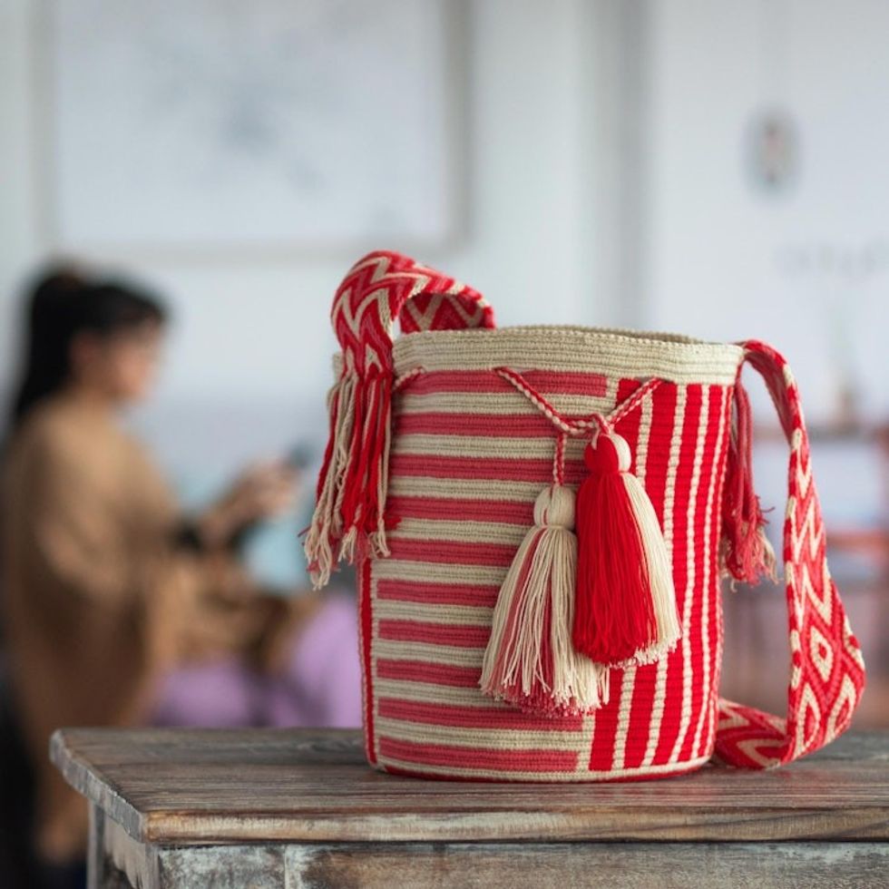 Red and Pink Crocheted Shoulder Bag 'Colombian Rose'