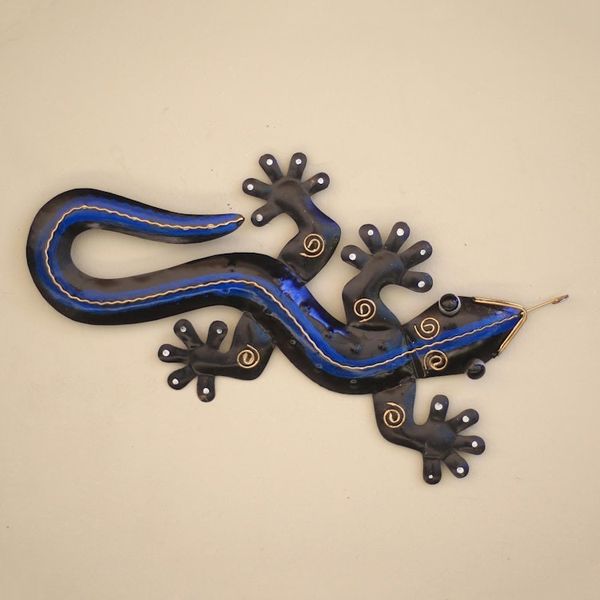 Alternate image for Hand Crafted Gecko Metal Wall Art Hunting Gecko