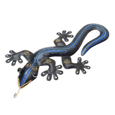 Alternate image for Hand Crafted Gecko Metal Wall Art Hunting Gecko