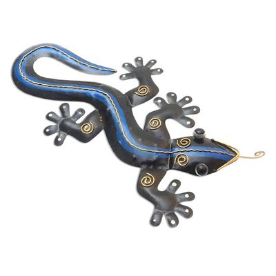 Alternate image for Hand Crafted Gecko Metal Wall Art Hunting Gecko