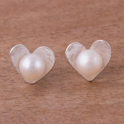 Alternate image for Peruvian Cultured Pearl Sterling Silver Heart Stud Earrings Glowing Hearts