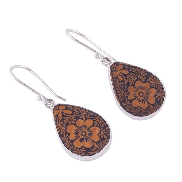 Alternate image for Floral Sterling Silver and Pumpkin Shell Earrings from Peru Margarita Garden