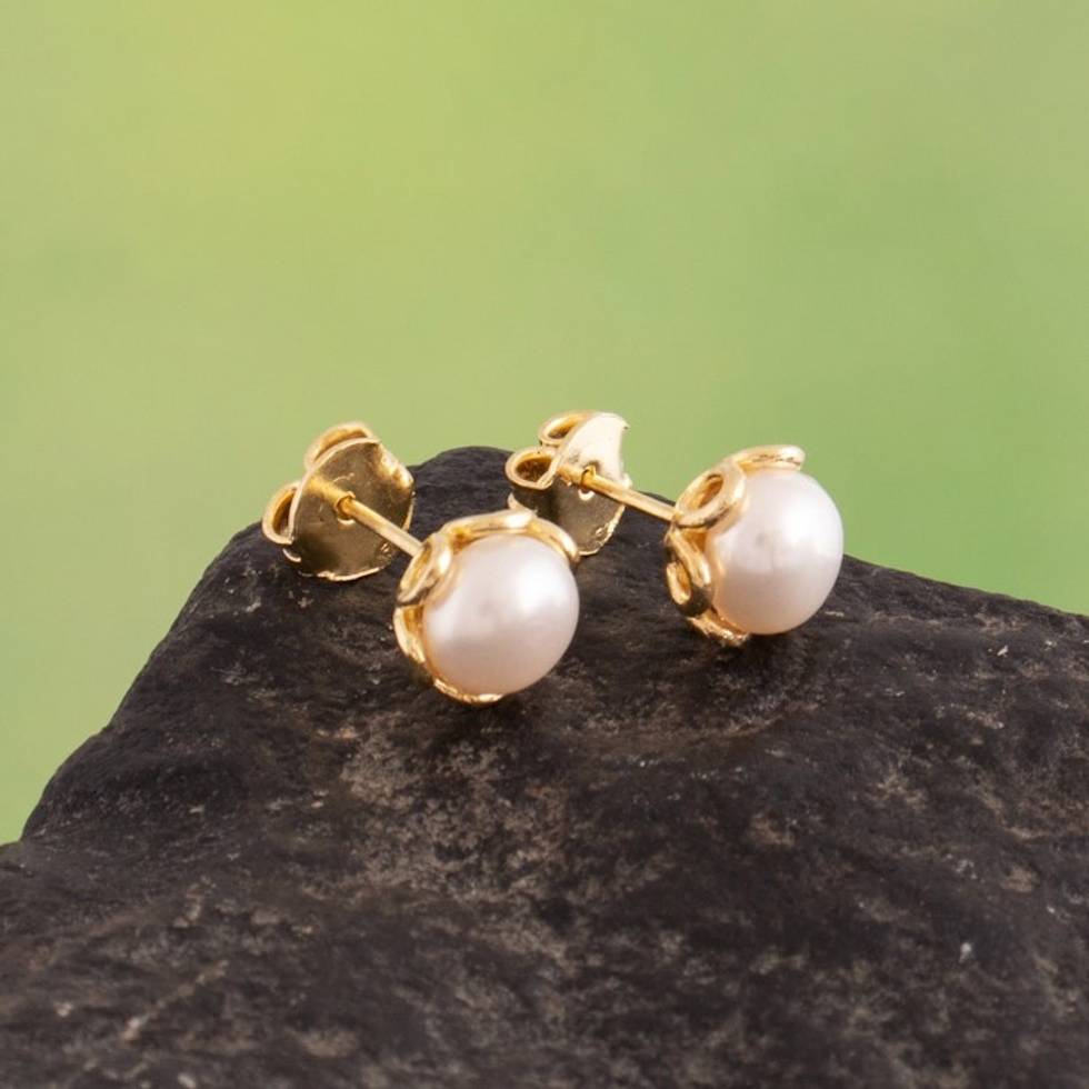 18k Gold-Plated Stud Earrings with White Cultured Pearls 'Golden Moonshine Charm'