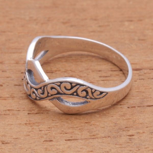 Alternate image for Curl Pattern Sterling Silver Band Ring from Bali Curling Current
