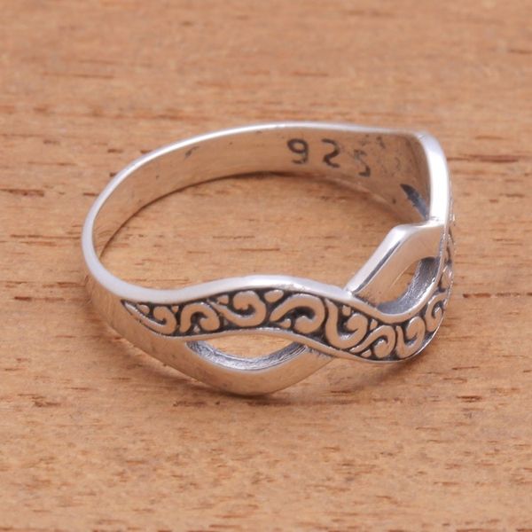 Alternate image for Curl Pattern Sterling Silver Band Ring from Bali Curling Current