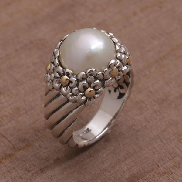 Alternate image for Handmade Cultured Pearl Cocktail Ring with Floral Motifs Daisy Glow