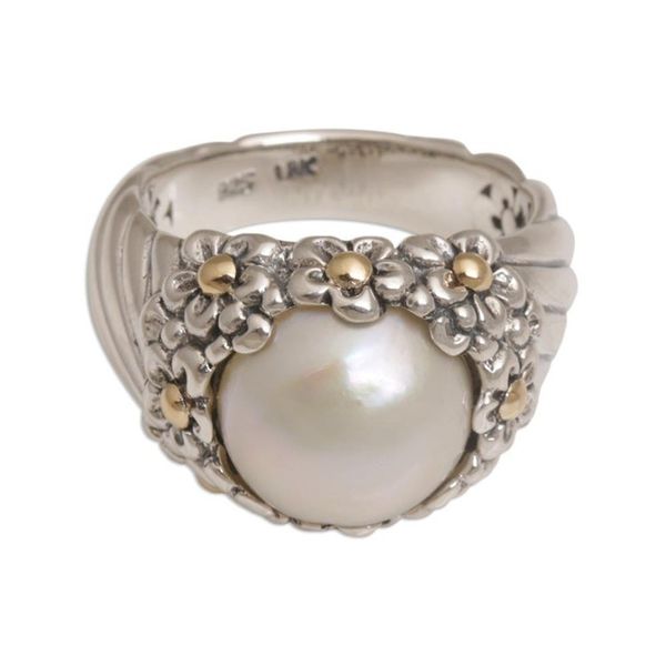 Alternate image for Handmade Cultured Pearl Cocktail Ring with Floral Motifs Daisy Glow