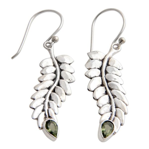 Alternate image for Peridot dangle earrings Sweet Leaf