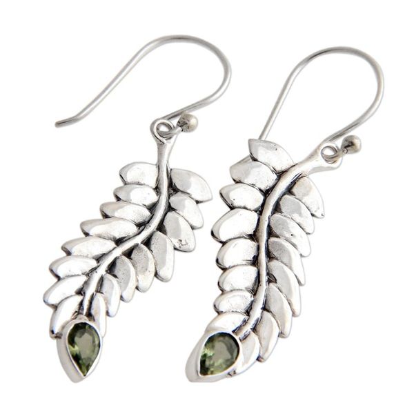 Alternate image for Peridot dangle earrings Sweet Leaf