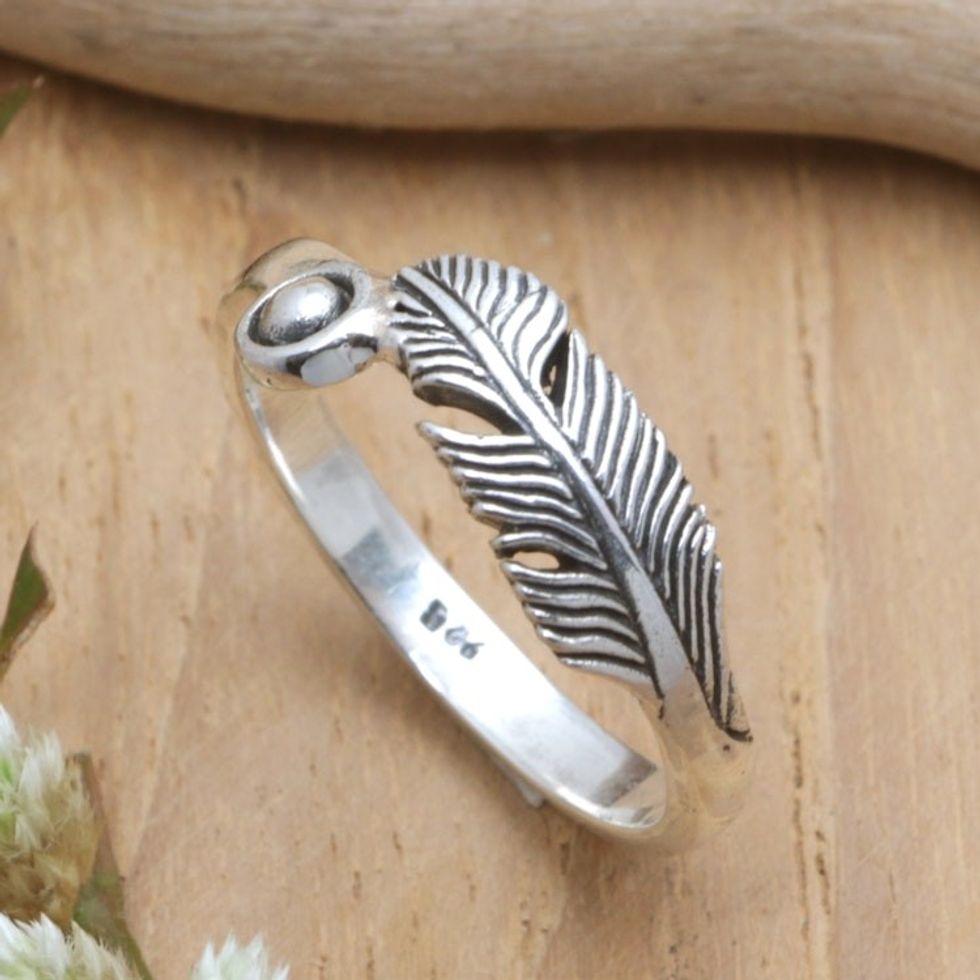 Feather-Themed Sterling Silver Band Ring in Polished Finish 'Bright Freedom'