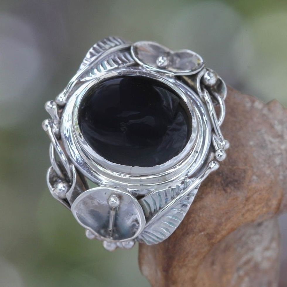 Women's Floral Sterling Silver and Onyx Cocktail Ring 'Nest of Lilies'