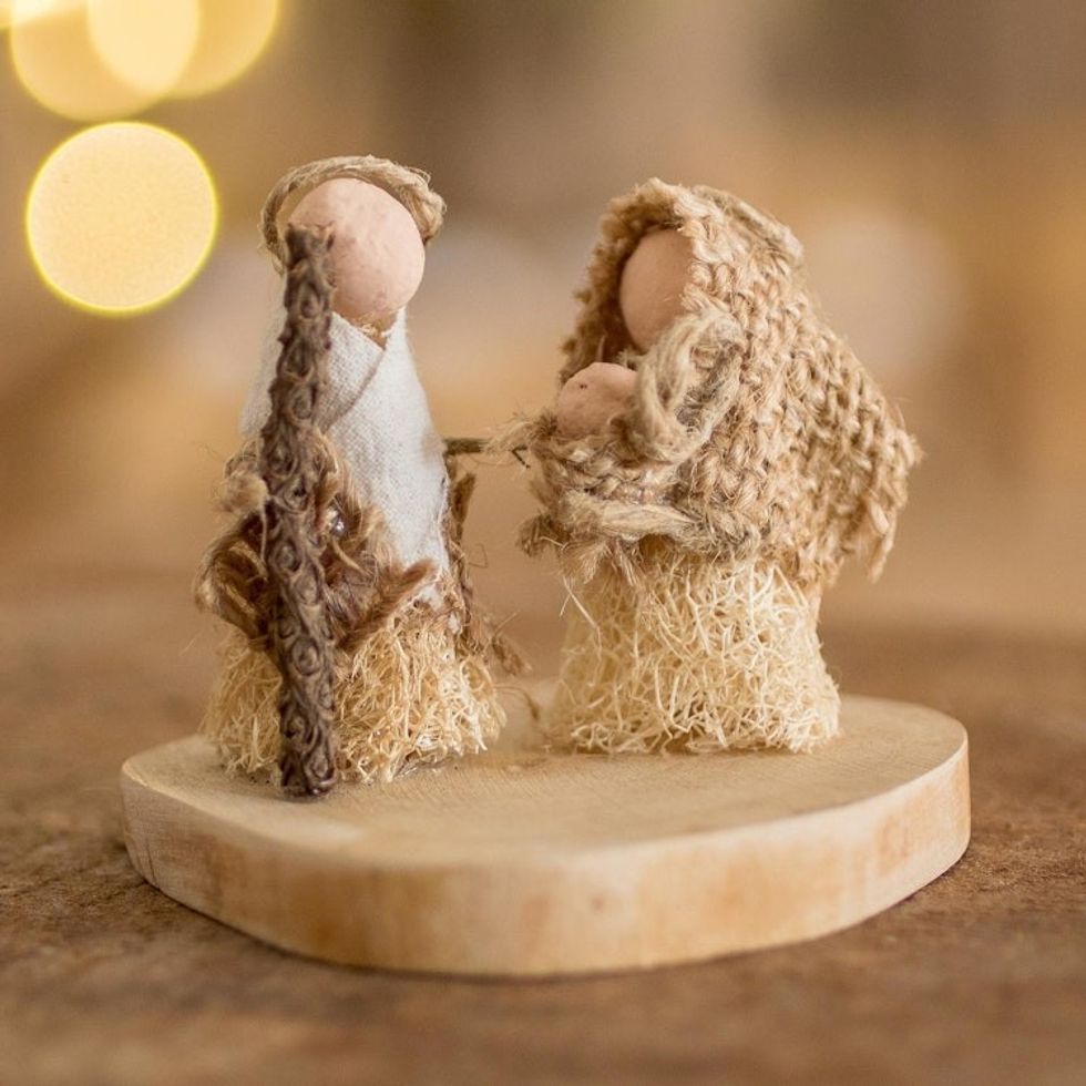 Handmade Natural Fiber Nativity Sculpture from El Salvador 'Quaint Nativity'