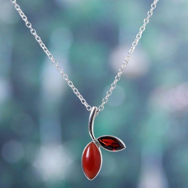 Alternate image for Leafy Pendant Necklace with Carnelian and Garnet Jewels Romance Leaf