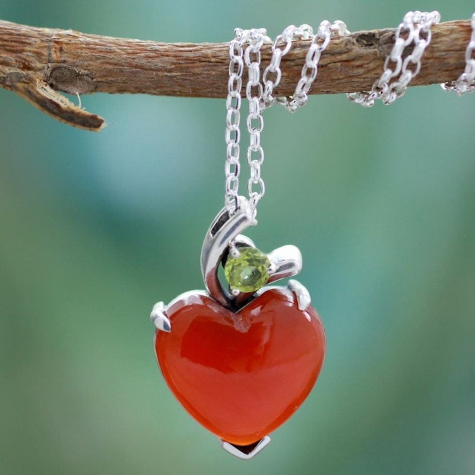 Heart pendant necklace 'A Sigh of Romance'