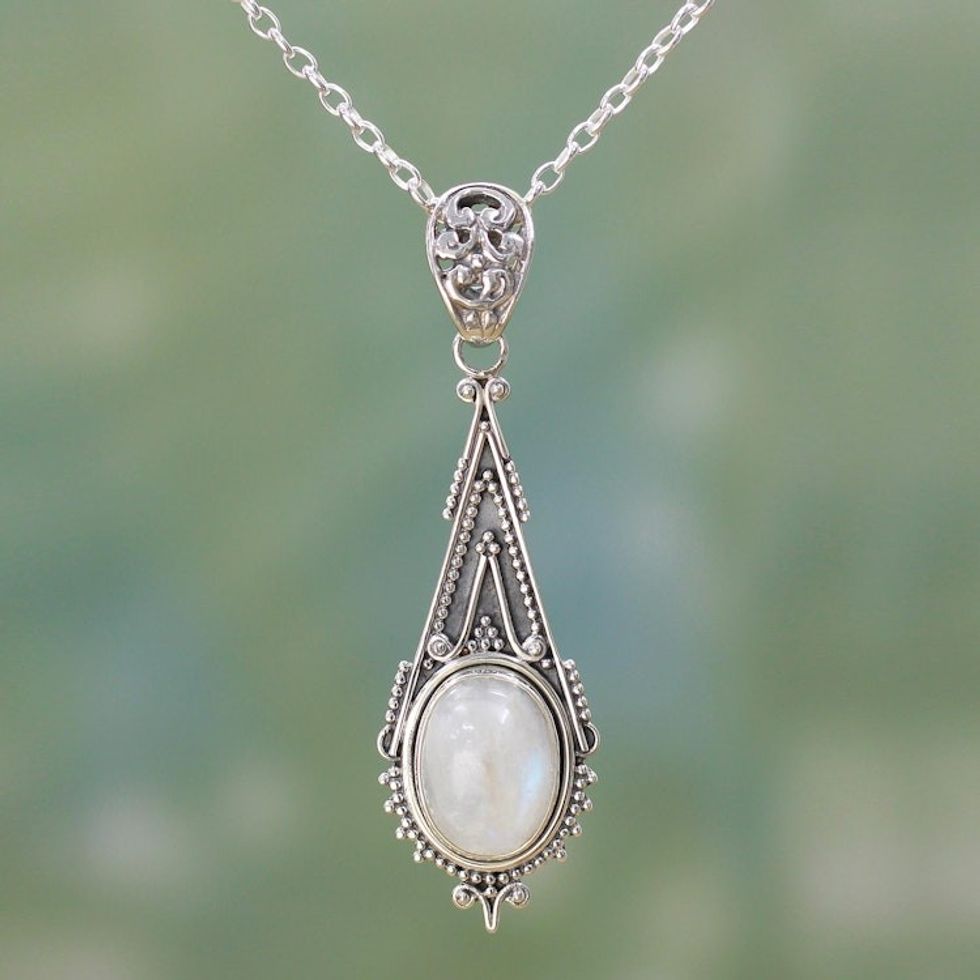 Handcrafted Moonstone Sterling Silver Necklace 'Moonlight Radiance'