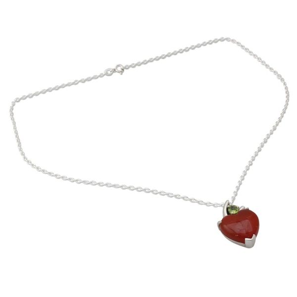Alternate image for Heart pendant necklace A Sigh of Romance