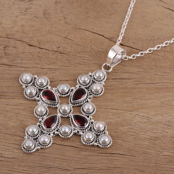 Alternate image for Garnet and Cultured Pearl Pendant Necklace from India Royal Cross