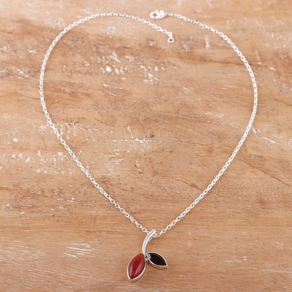 Alternate image for Leafy Pendant Necklace with Carnelian and Garnet Jewels Romance Leaf