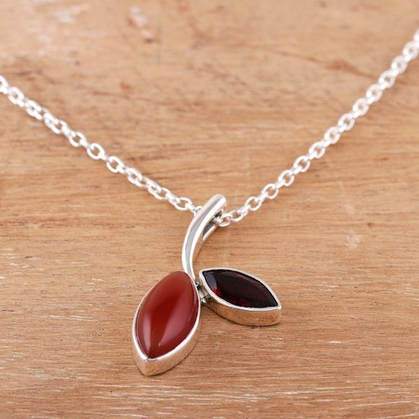 Alternate image for Leafy Pendant Necklace with Carnelian and Garnet Jewels Romance Leaf