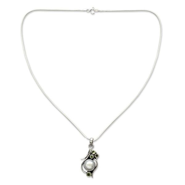 Alternate image for Cultured Pearl Peridot and Sterling Silver Necklace  Sweet Dreams