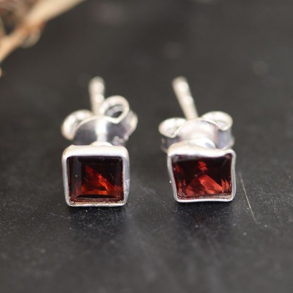 Alternate image for Sterling Silver Stud Earrings with Garnet Gemstone Subtle Sophistication