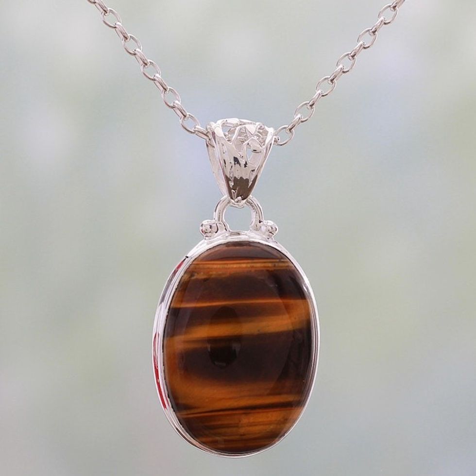 Hypnotic Tiger's Eye Pendant on a 925 Silver Necklace 'Hypnotic Feline'